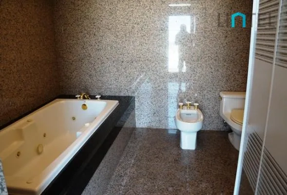 Rm 8A Aimking Mansion(9)