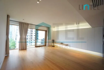Rm 8A No 1 Chevalier Place