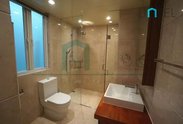 Rm 8B Huating Court(12)