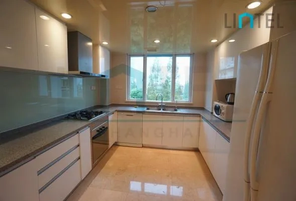 Rm 8B Huating Court(3)