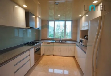 Rm 8B Huating Court(3)