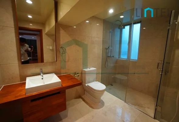 Rm 8B Huating Court(9)