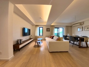 Rm 8B No 1 Ambassy Court(2)