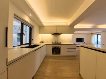 Rm 8B No 1 Ambassy Court(7)