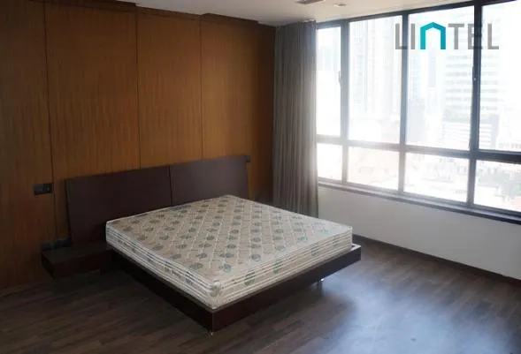 Rm 8B The House(13)
