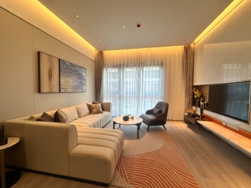 Rm 8C Gascogne Apartments