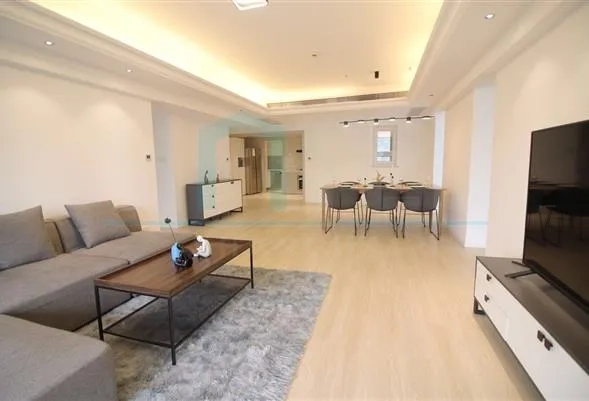 Rm 8D City Apartment(2)