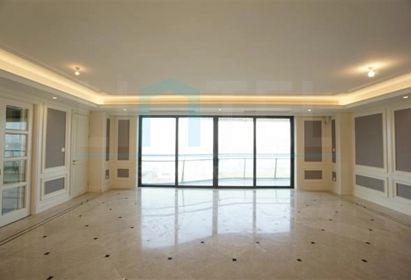 Rm 901 No 3 One Riviera Park(3)
