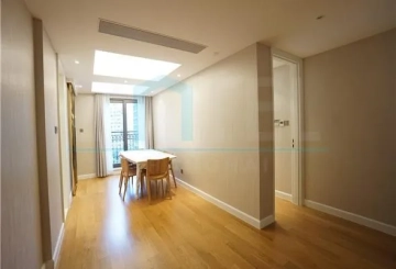 Rm 901 No 3 The Palace II(4)