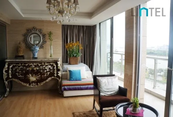 Rm 901 No 4 Shanghai Bay Phase I(4)