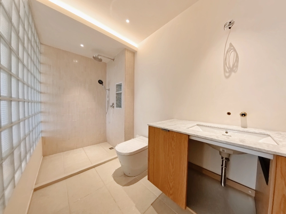 Rm 901 Yueyang Apartments(10)