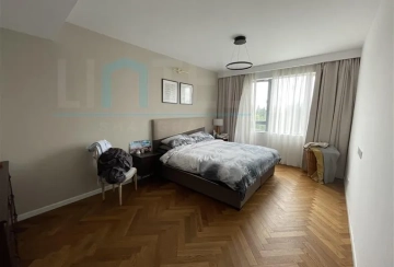 Rm 902 No 1 Central Residence I(9)