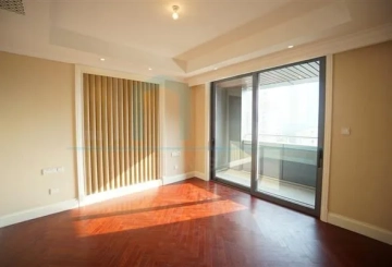 Rm 902 No 10 One Riviera Park(13)