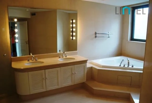 Rm 902 No 18 Green Court I(11)