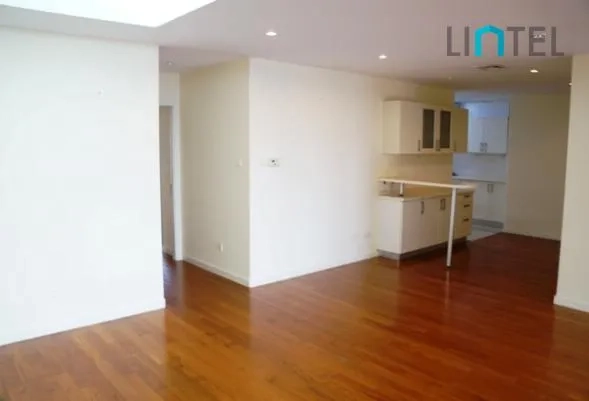 Rm 902 No 18 Green Court I(3)