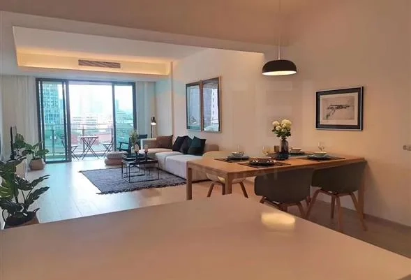 Rm 902 No 3 Jing'an Four Seasons