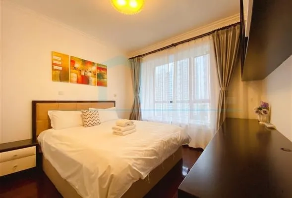 Rm 904 No W2 Top of City(4)