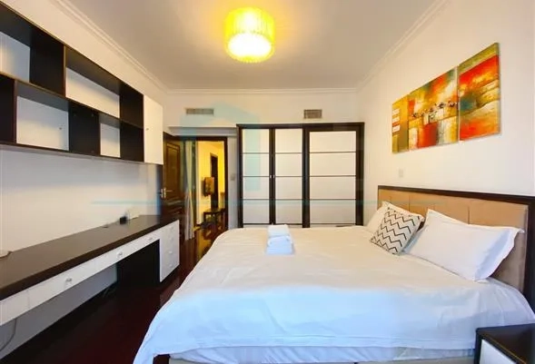 Rm 904 No W2 Top of City(5)