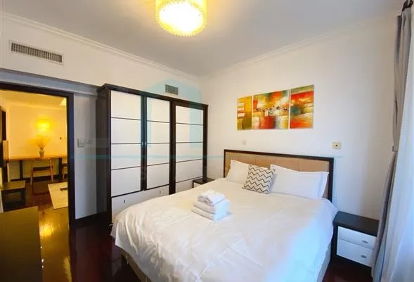 Rm 904 No W2 Top of City(6)