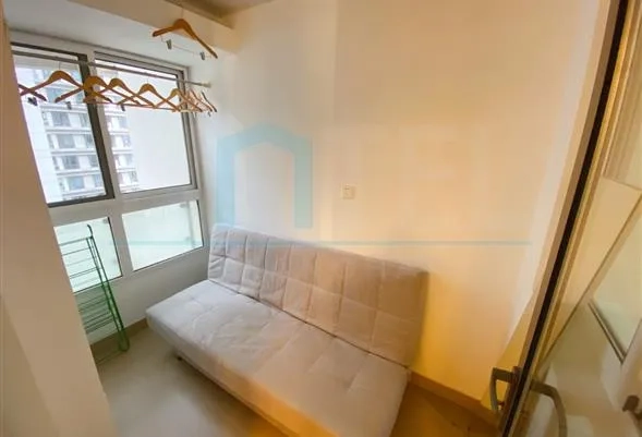 Rm 904 No W2 Top of City(9)