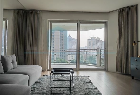 Rm 908 No 5 Central Residence I