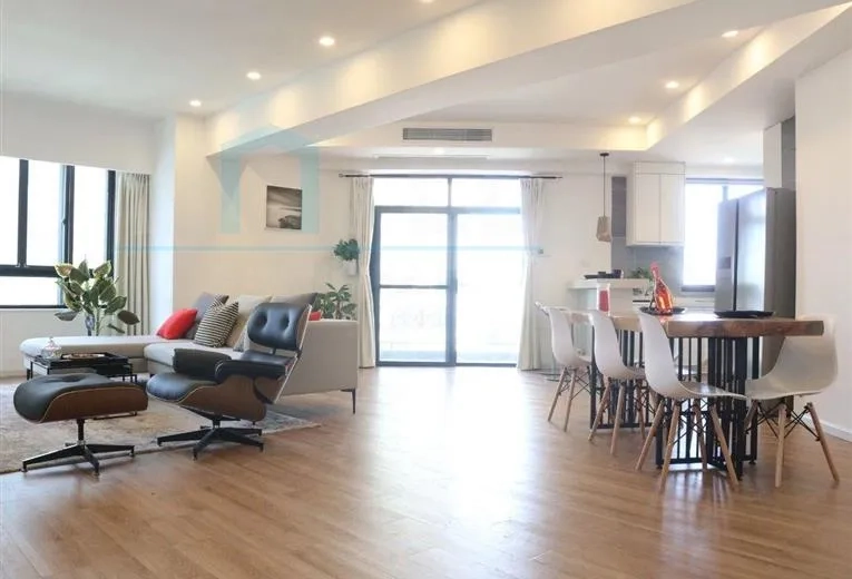 Rm 9B Merry Apartments