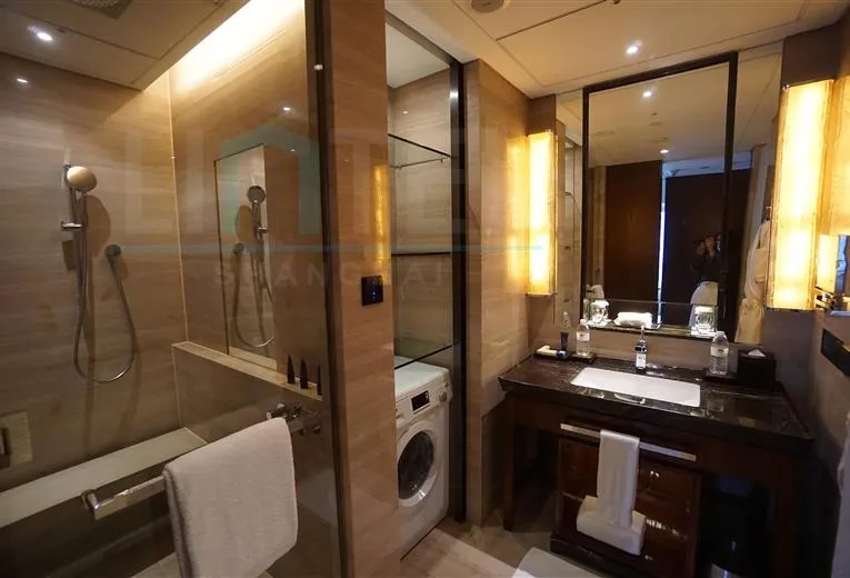 Small 2-bdr Suite The Mandarin Oriental(11)