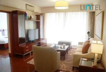 Smaller 2-bdr Circle Apt Park View