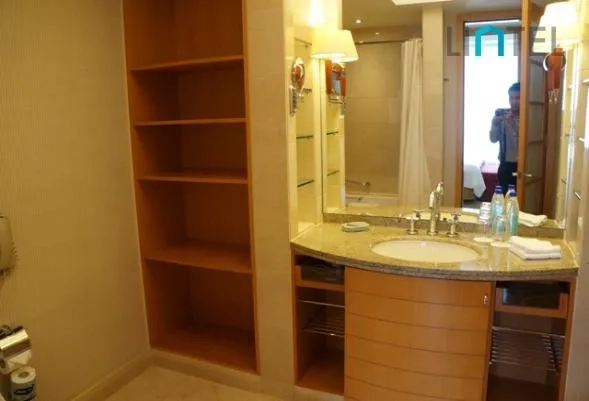Smaller 2-bdr Suite Tomorrow Square(6)
