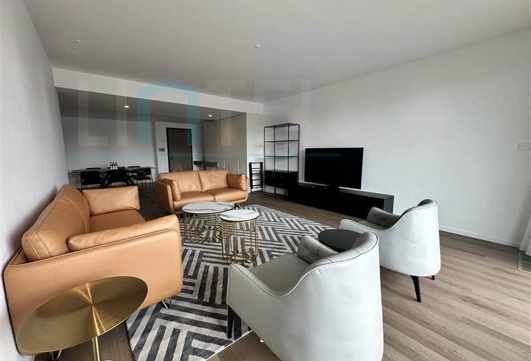 Standard 03 Unit X8 Savills Residence(3)