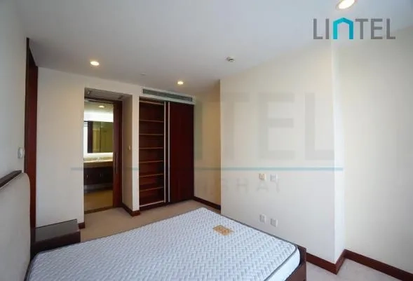 Standard 1-Bdr Unit River House(5)