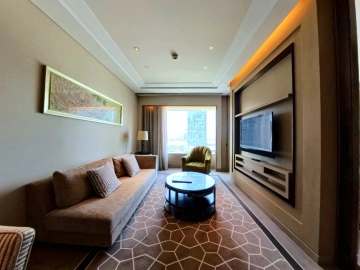 Standard 1-bdr Suite IFC Residence