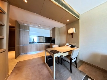 Standard 1-bdr Suite IFC Residence(3)
