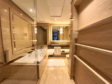 Standard 1-bdr Suite IFC Residence(6)
