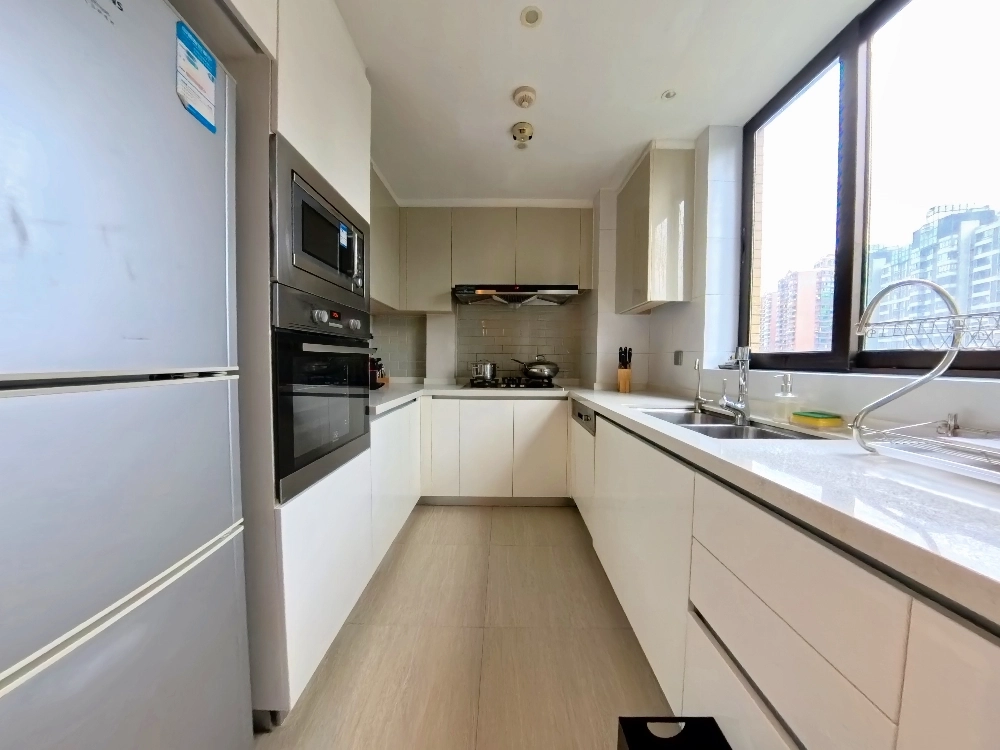 Standard 2+1 Unit Lanson Place Parkside Serviced Suites(4)