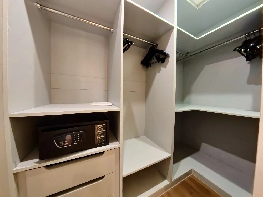 Standard 2+1 Unit Lanson Place Parkside Serviced Suites(6)