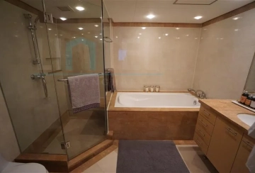 Standard 2-Bdr B Unit Shanghai Center(12)
