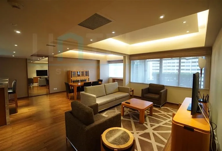 Standard 2-Bdr C Unit Shanghai Center