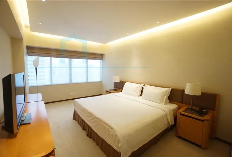 Standard 2-Bdr C Unit Shanghai Center(7)