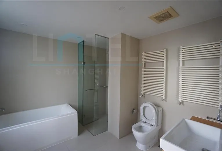 Standard 2-bdr B Unit Nanyang Seasons Court(9)
