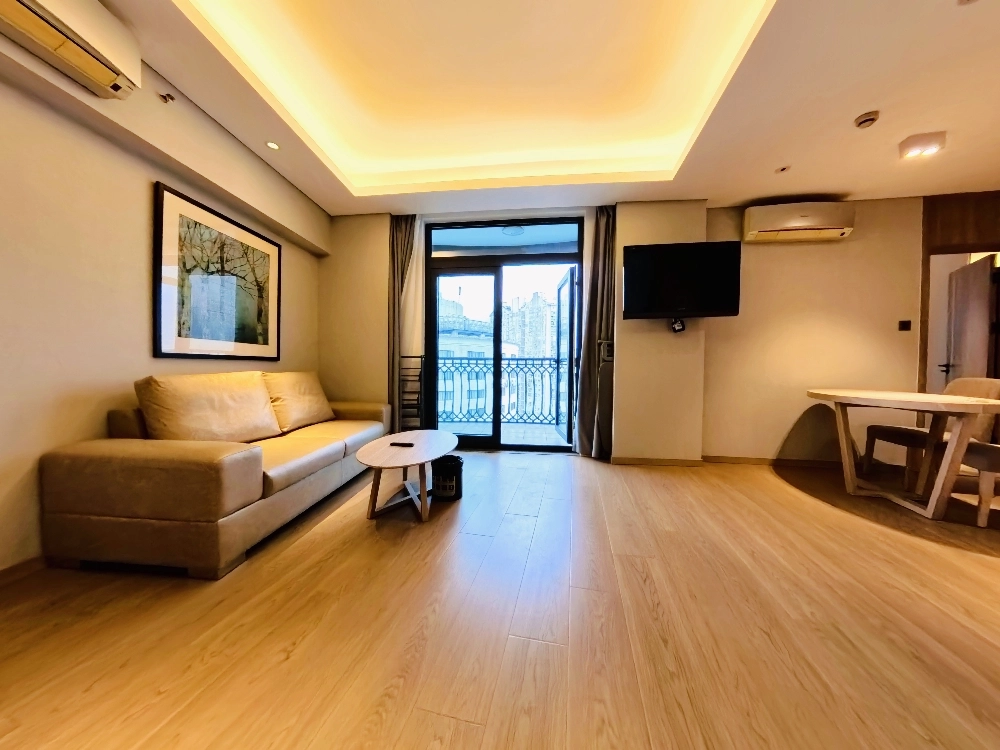 Standard 2-bdr Dulexe The Mansion 888(3)