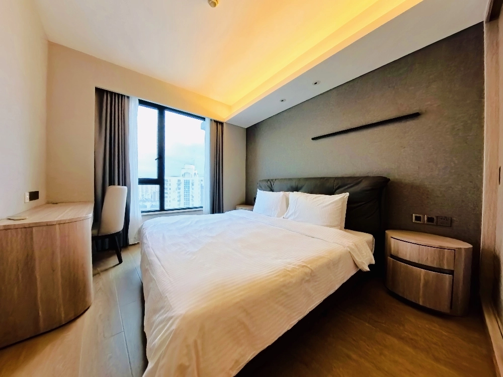 Standard 2-bdr Dulexe The Mansion 888(6)