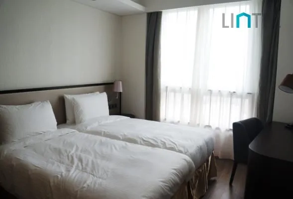 Standard 2-bdr Suite Ascott Somerset Xuhui(7)