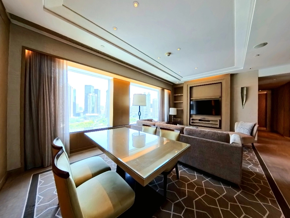 Standard 2-bdr Suite IFC Residence(2)