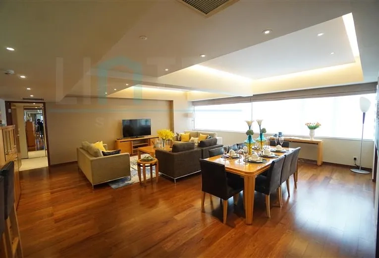 Standard 3-Bdr B Unit Shanghai Center