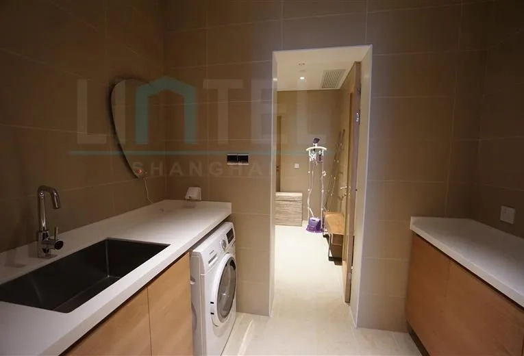 Standard 3-Bdr Unit Eacqua Residence New Bund(38)