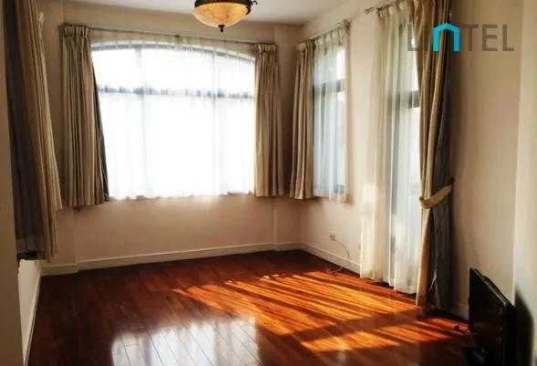 Standard 3-bdr Apt Green Court II(5)