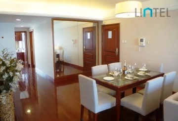 Standard 3-bdr Circle Apt Park View(2)