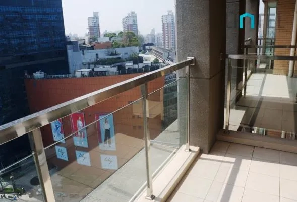 Standard 3-bdr Circle Apt Park View(5)