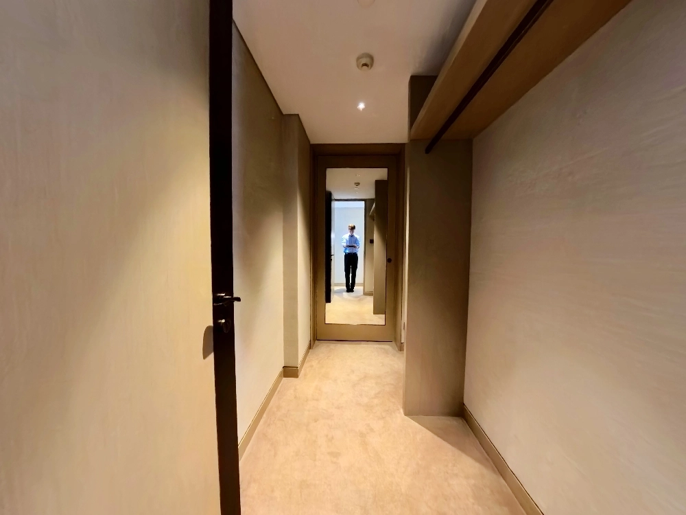 Standard 3-bdr Suite IFC Residence(12)